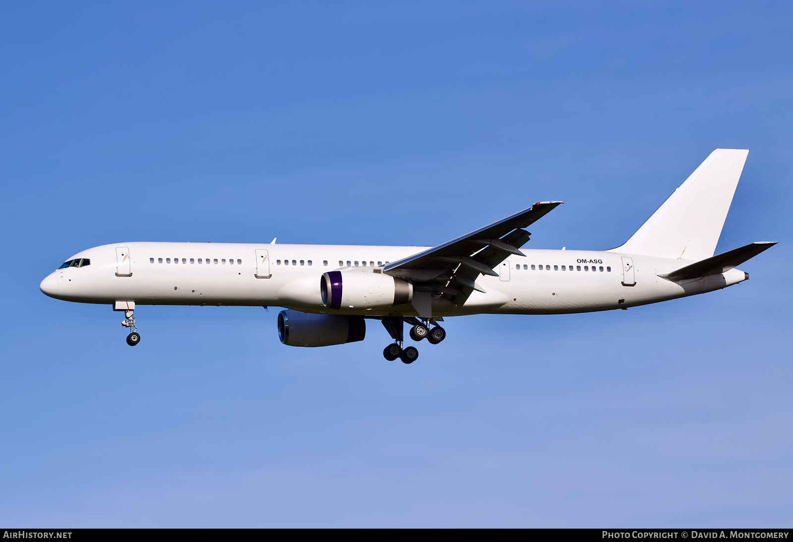 Aircraft Photo of OM-ASG | Boeing 757-28A | Air Slovakia | AirHistory.net #654984