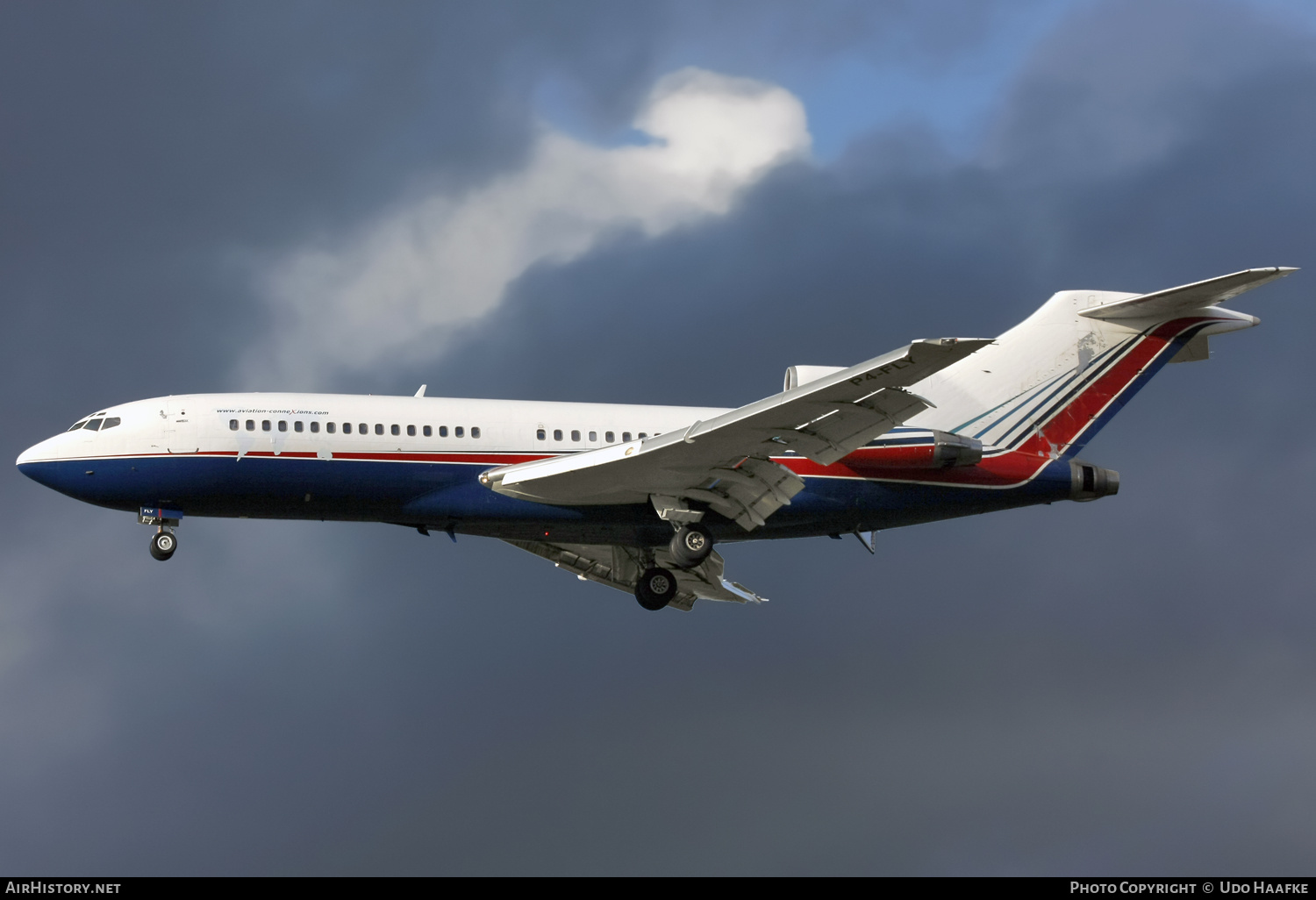 Aircraft Photo of P4-FLY | Boeing 727-22 | Aviation ConneXions | AirHistory.net #654990