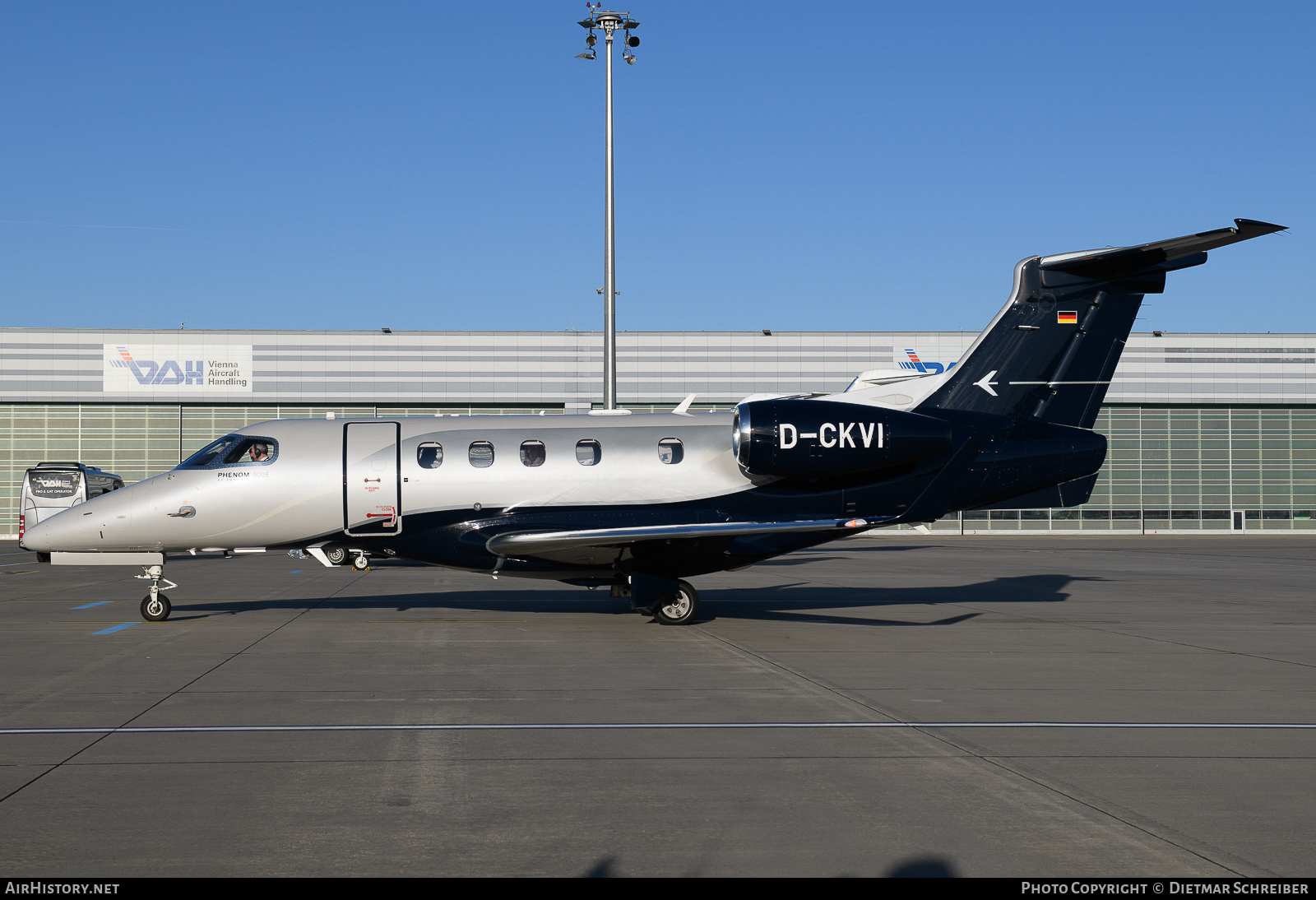 Aircraft Photo of D-CKVI | Embraer EMB-505 Phenom 300 | AirHistory.net #655135