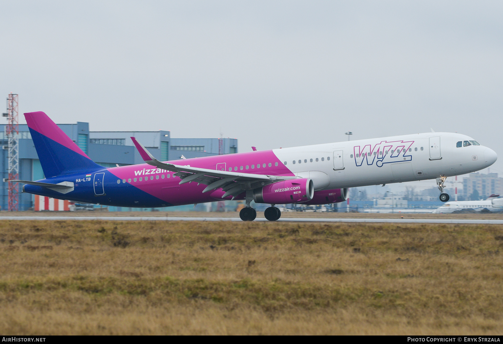 Aircraft Photo of HA-LTB | Airbus A321-231 | Wizz Air | AirHistory.net #655136