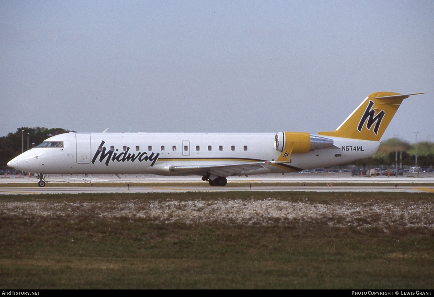 Aircraft Photo of N574ML | Bombardier CRJ-200ER (CL-600-2B19) | Midway Airlines | AirHistory.net #655170