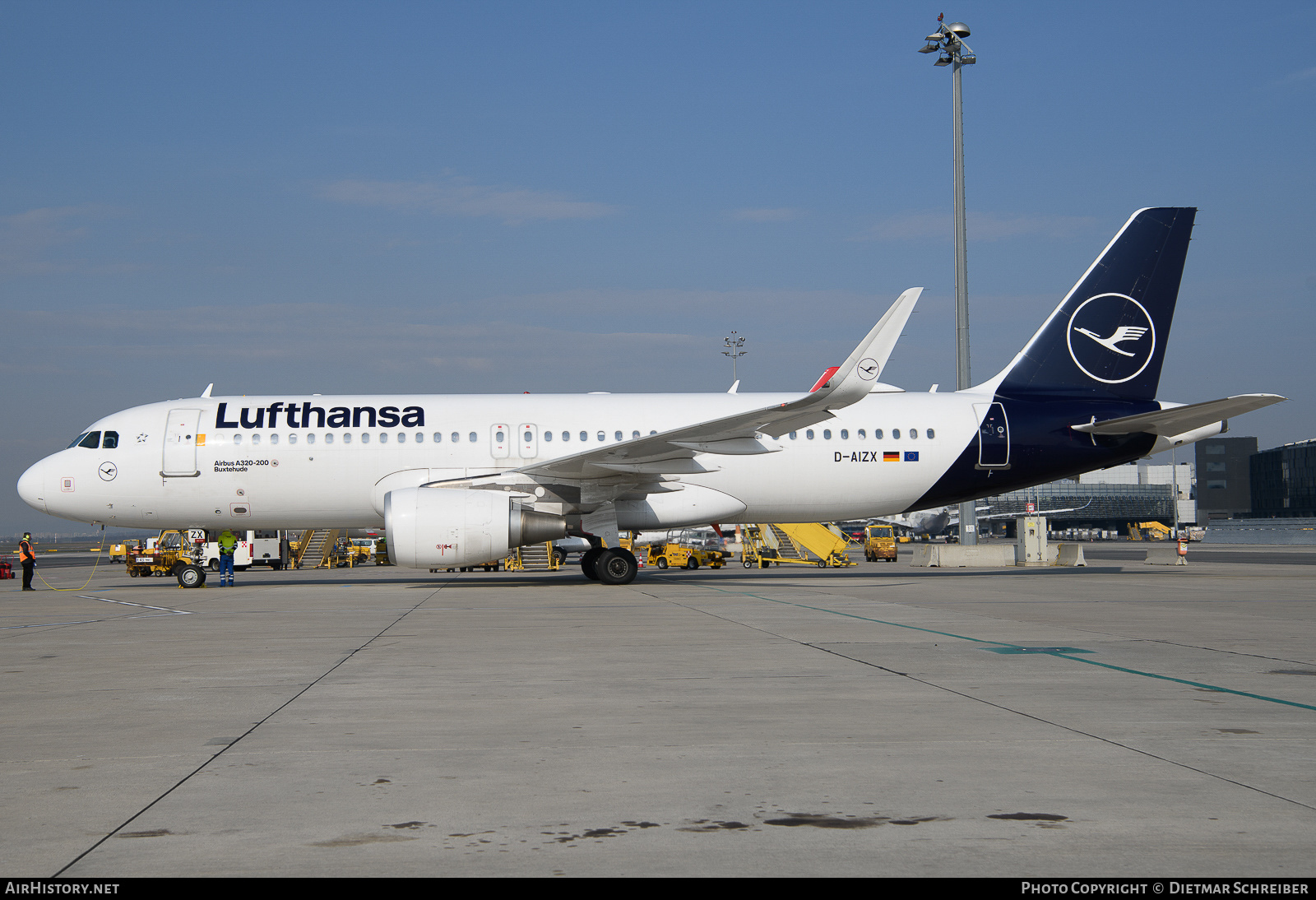 Aircraft Photo of D-AIZX | Airbus A320-214 | Lufthansa | AirHistory.net #655180