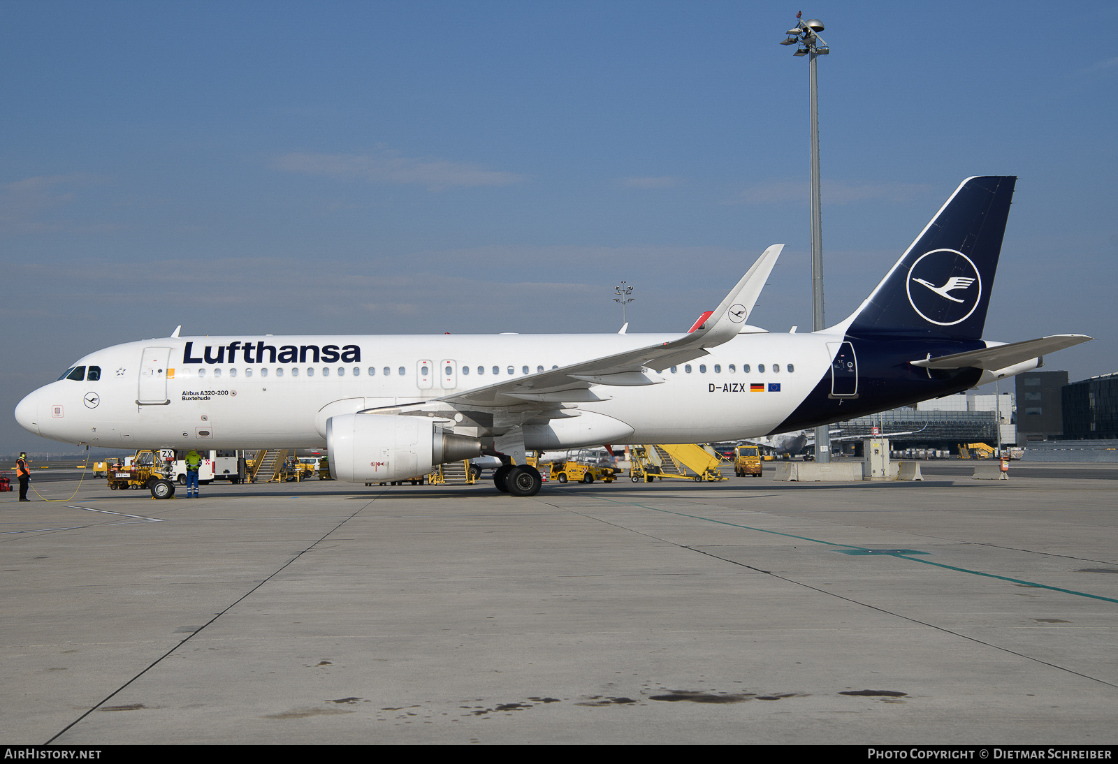 Aircraft Photo of D-AIZX | Airbus A320-214 | Lufthansa | AirHistory.net #655180