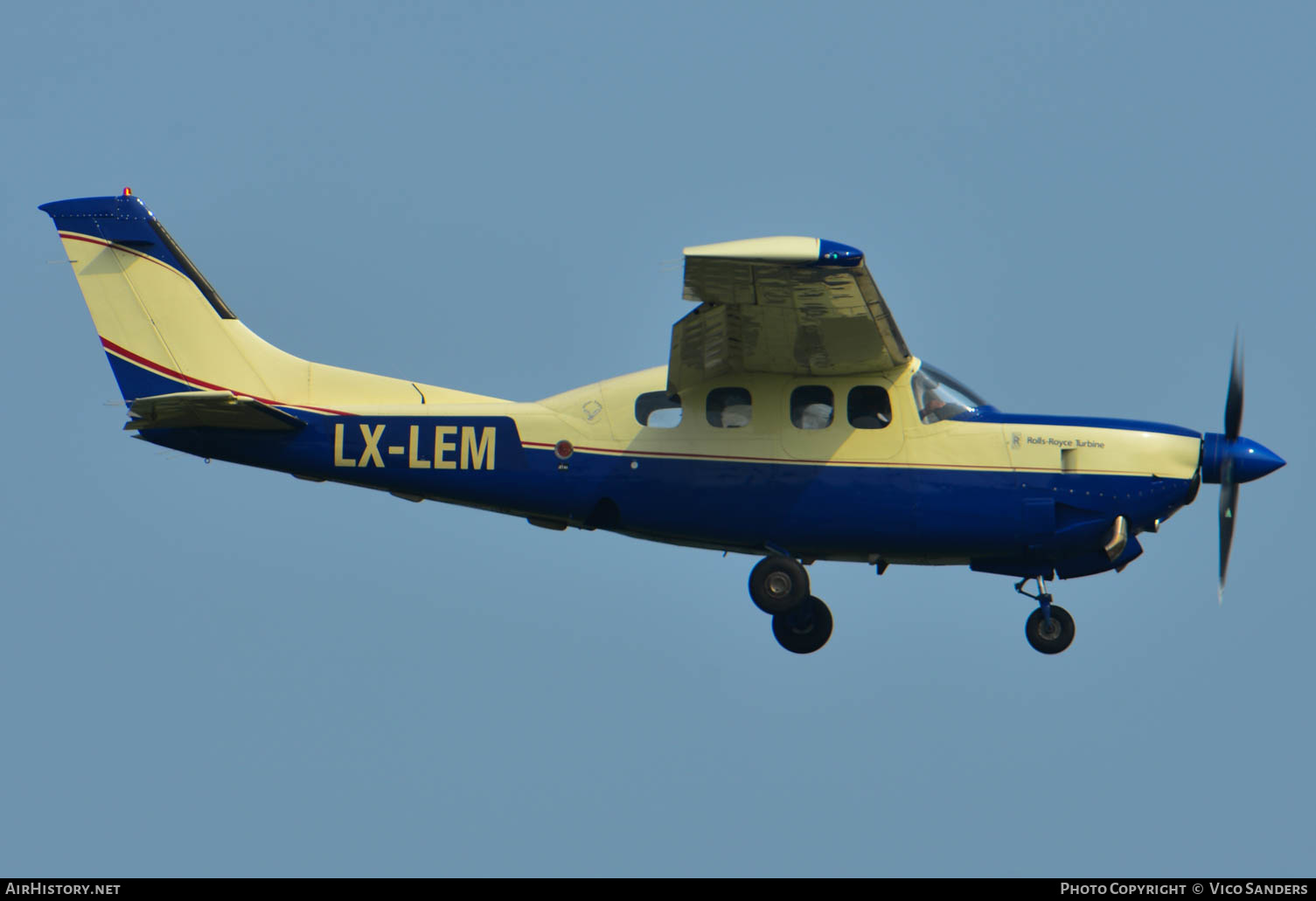 Aircraft Photo of LX-LEM | Cessna P210N Silver Eagle | AirHistory.net #655210