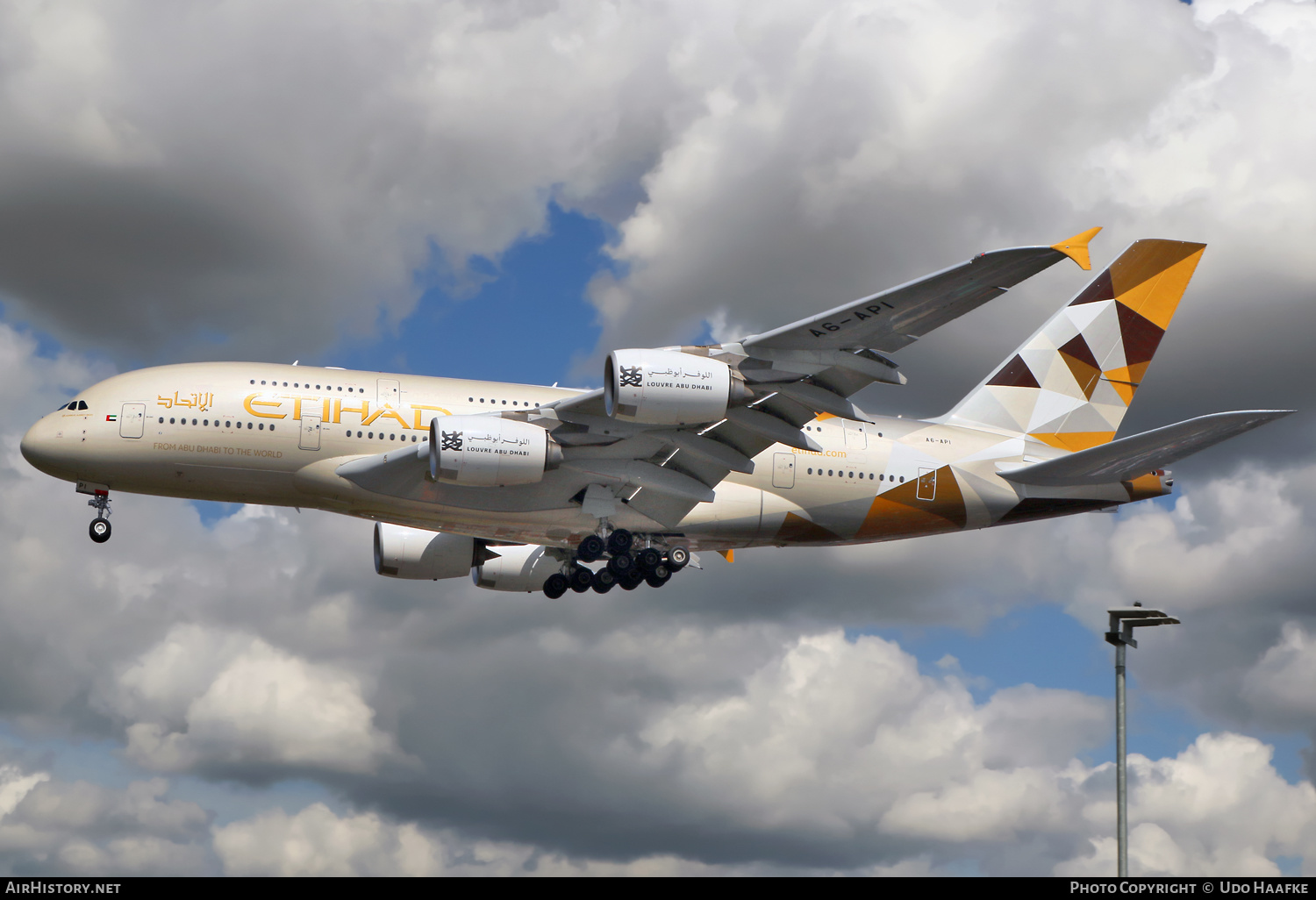 Aircraft Photo of A6-API | Airbus A380-861 | Etihad Airways | AirHistory.net #655266