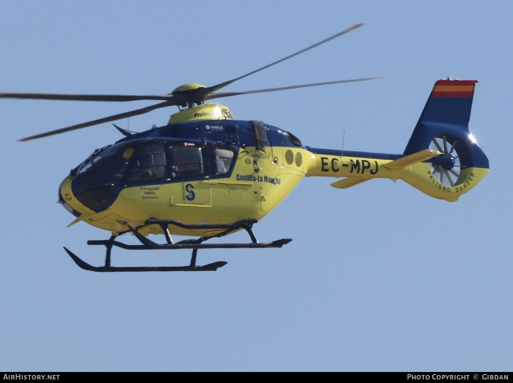 Aircraft Photo of EC-MPJ | Eurocopter EC-135P-3 | Avincis | AirHistory.net #655288