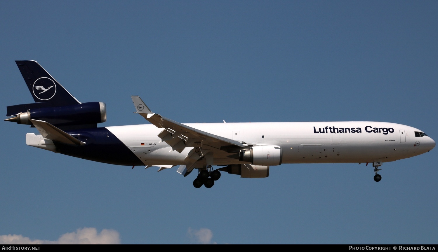 Aircraft Photo of D-ALCD | McDonnell Douglas MD-11F | Lufthansa Cargo | AirHistory.net #655312