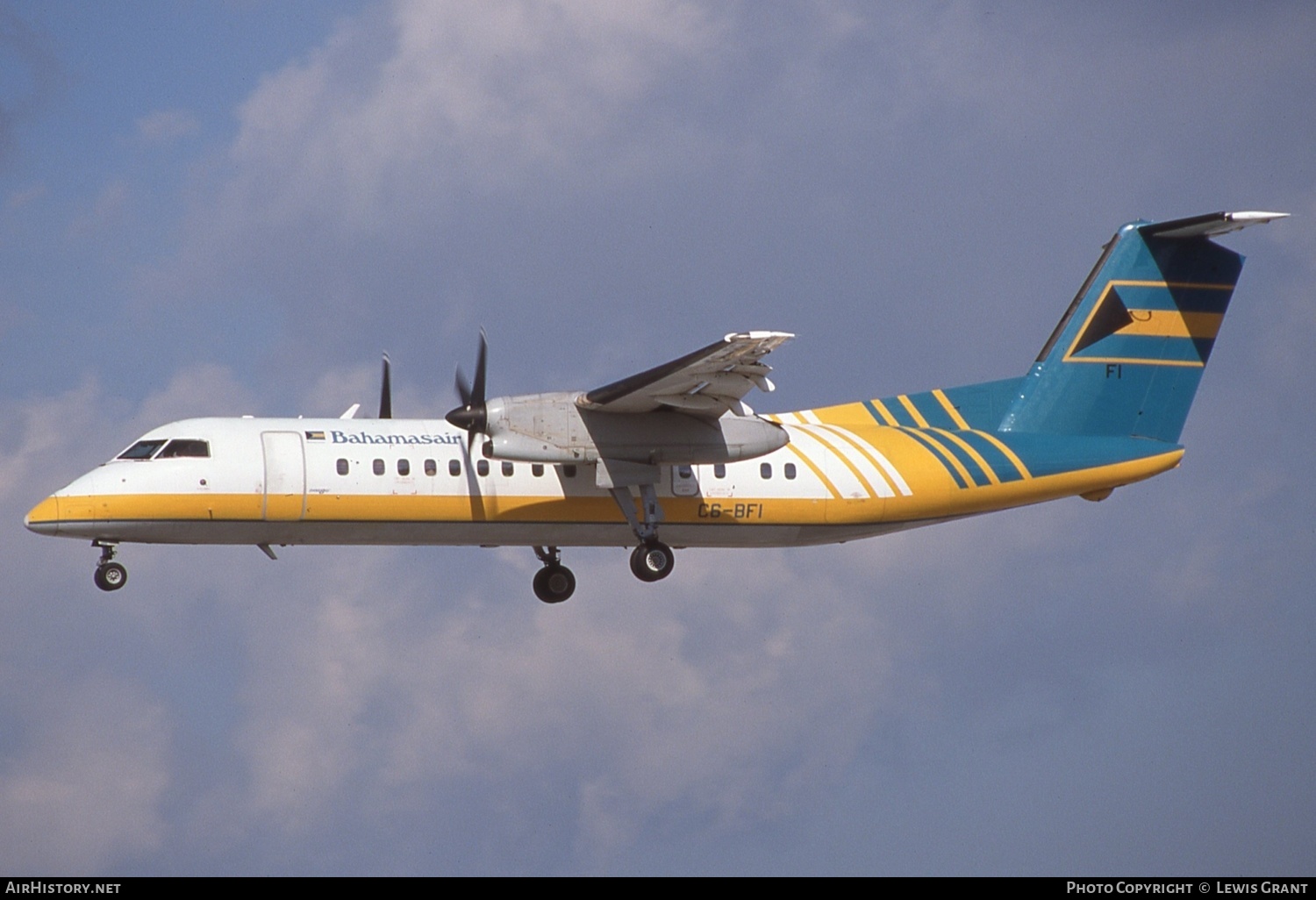 Aircraft Photo of C6-BFI | De Havilland Canada DHC-8-311A Dash 8 | Bahamasair | AirHistory.net #655338