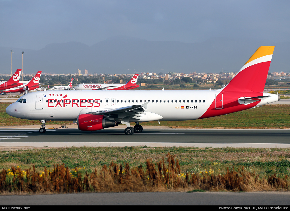 Aircraft Photo of EC-MEG | Airbus A320-214 | Iberia Express | AirHistory.net #655427