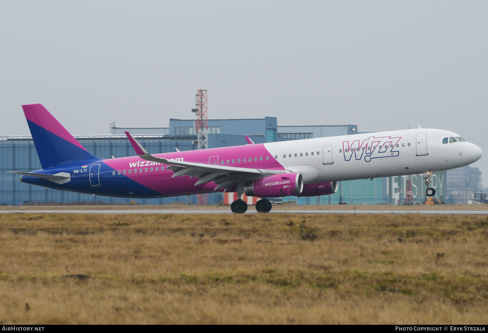 Aircraft Photo of HA-LTI | Airbus A321-231 | Wizz Air | AirHistory.net #655479