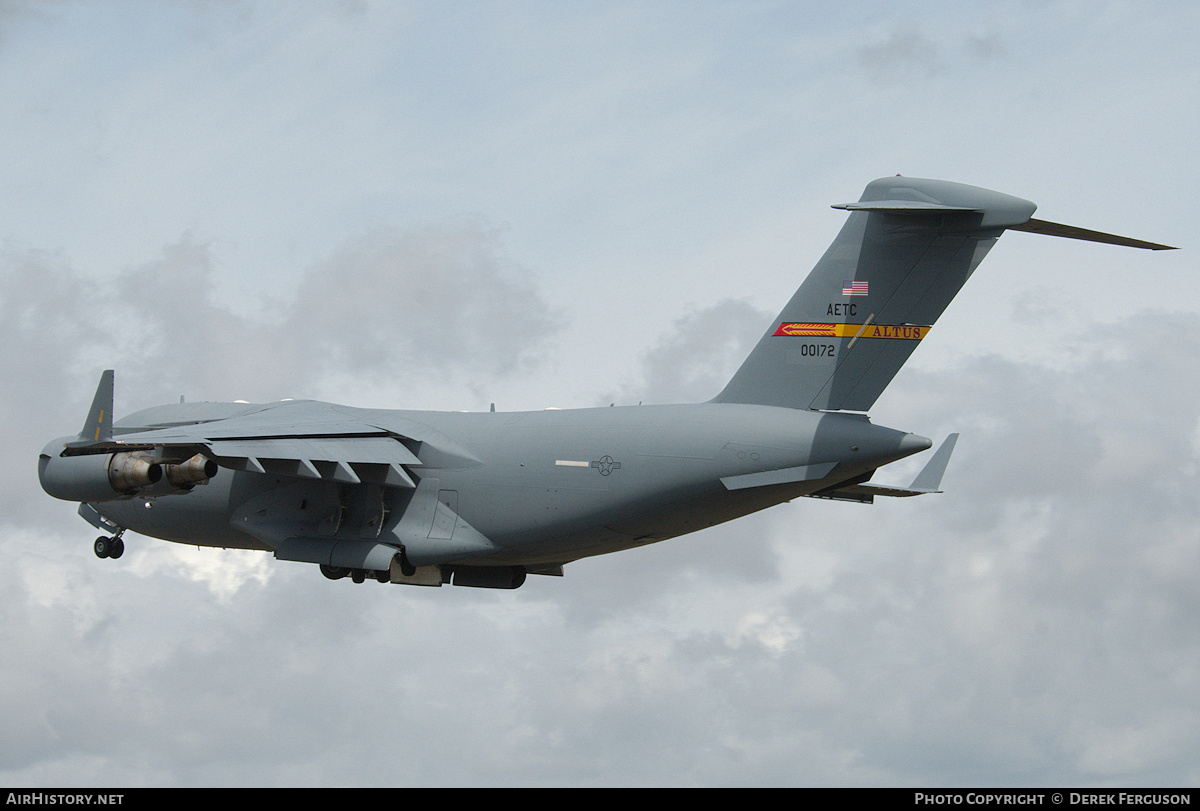 Aircraft Photo of 00-0172 / 00172 | Boeing C-17A Globemaster III | USA - Air Force | AirHistory.net #655500