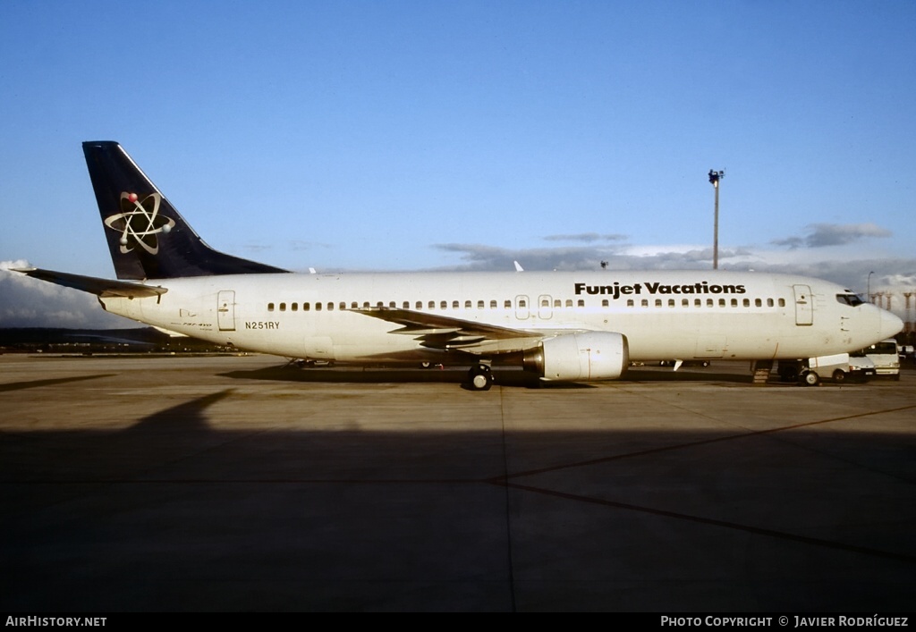 Aircraft Photo of N251RY | Boeing 737-4Y0 | Funjet Vacations | AirHistory.net #655524