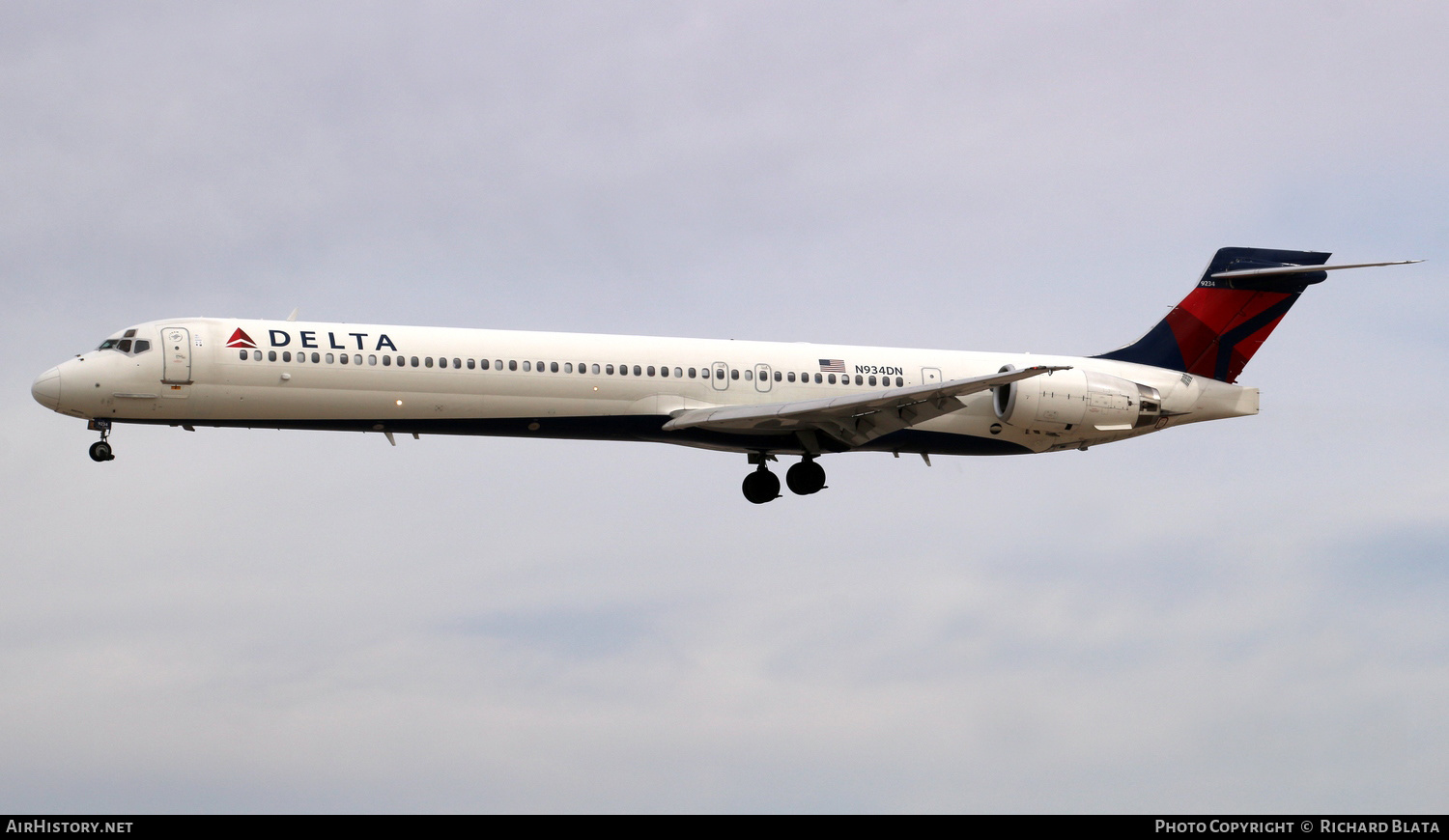 Aircraft Photo of N934DN | McDonnell Douglas MD-90-30 | Delta Air Lines | AirHistory.net #655615