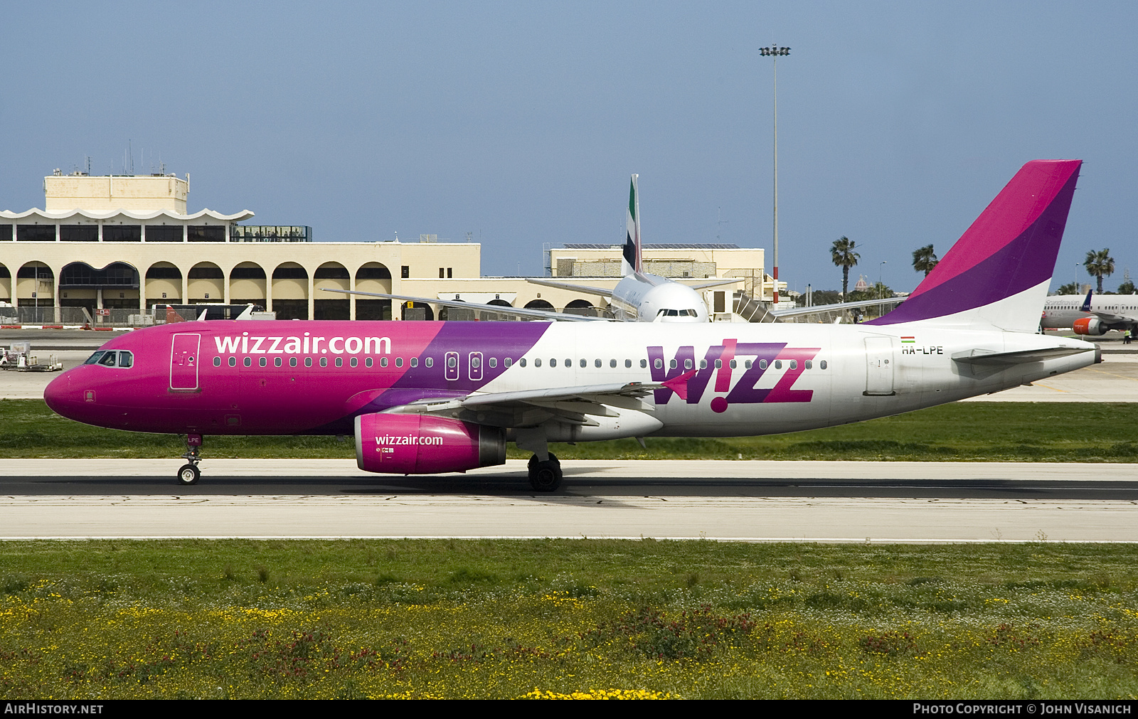 Aircraft Photo of HA-LPE | Airbus A320-233 | Wizz Air | AirHistory.net #655636