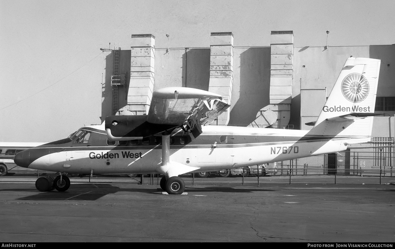 Aircraft Photo of N7670 | De Havilland Canada DHC-6-200 Twin Otter | Golden West Airlines | AirHistory.net #655638