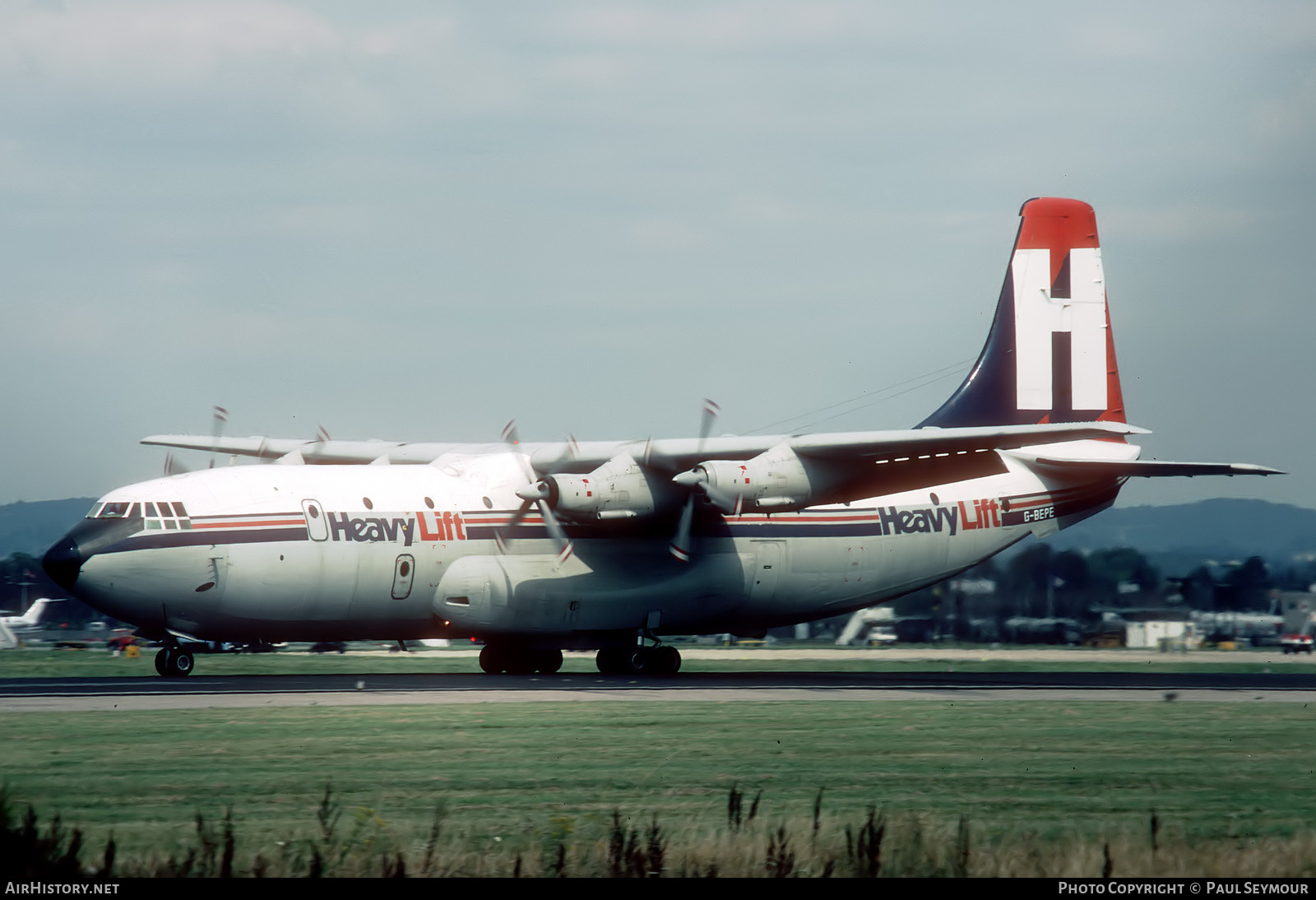 Aircraft Photo of G-BEPE | Short SC.5 Belfast | HeavyLift Cargo Airlines | AirHistory.net #655665