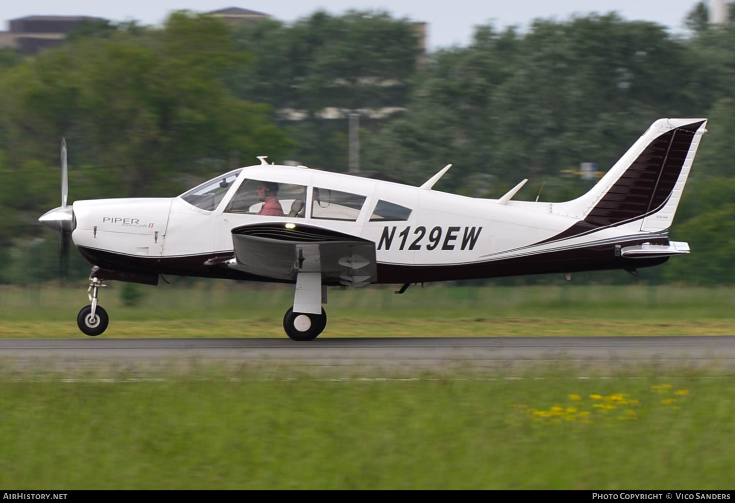 Aircraft Photo of N129EW | Piper PA-28R-200 Cherokee Arrow II | AirHistory.net #655689