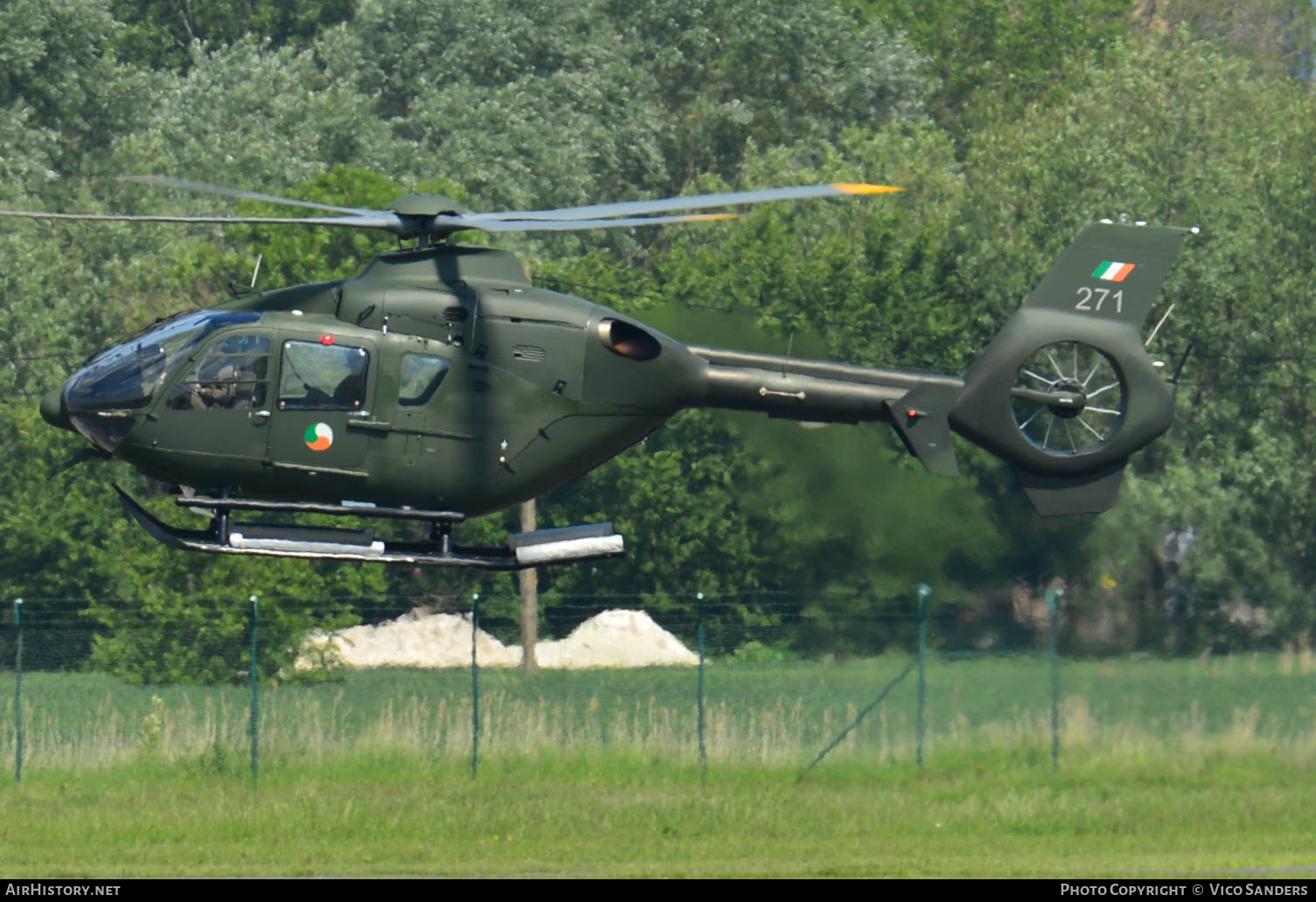 Aircraft Photo of 271 | Eurocopter EC-135P-2 | Ireland - Air Force | AirHistory.net #655742