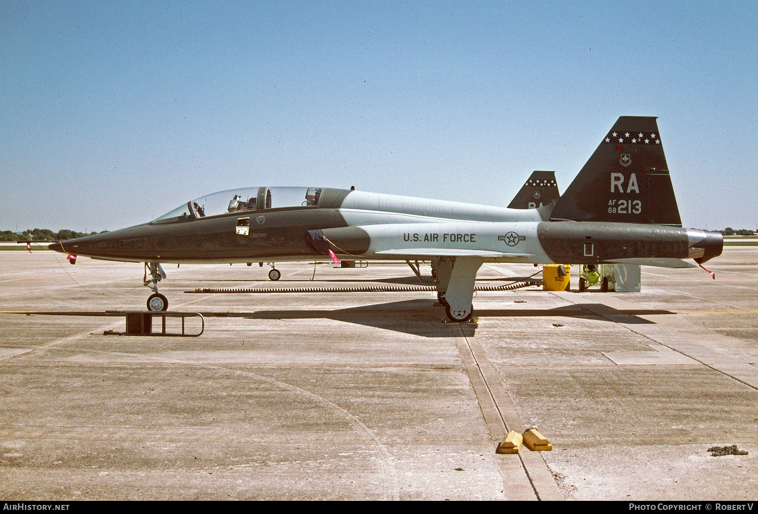 Aircraft Photo of 68-8213 / AF68-213 | Northrop T-38A Talon | USA - Air Force | AirHistory.net #655767