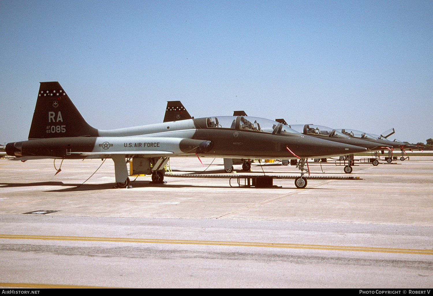 Aircraft Photo of 69-7085 / AF69-085 | Northrop T-38A Talon | USA - Air Force | AirHistory.net #655845