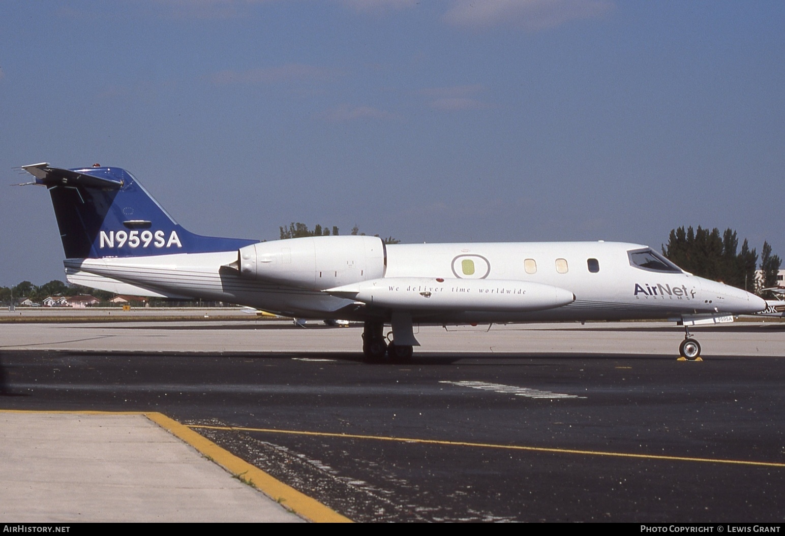 Aircraft Photo of N959SA | Gates Learjet 35A | AirNet Systems | AirHistory.net #655922