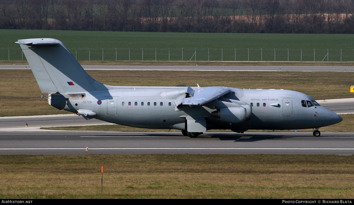 Aircraft Photo of ZE708 | British Aerospace BAe-146 C.3 | UK - Air Force | AirHistory.net #655938