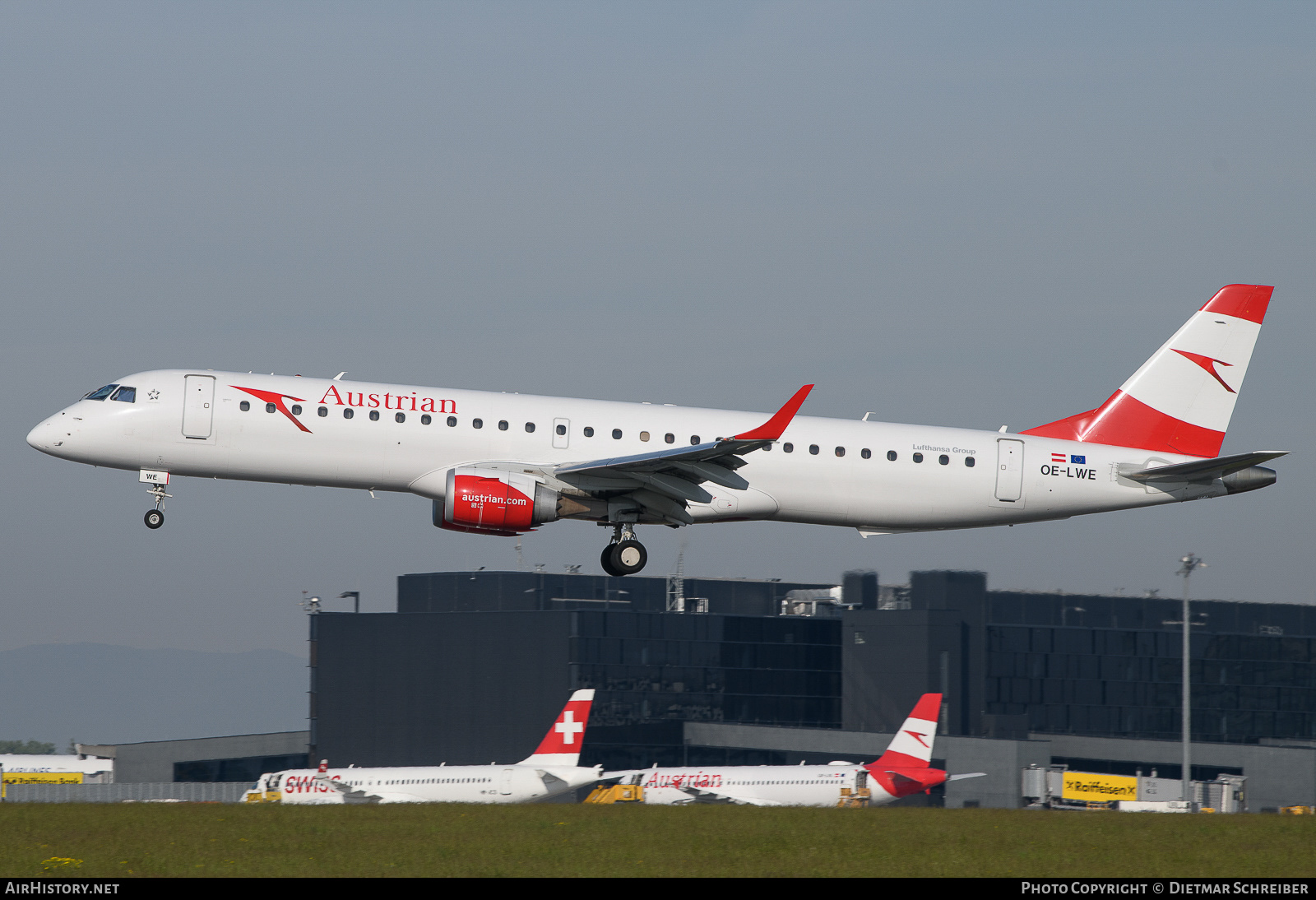 Aircraft Photo of OE-LWE | Embraer 195LR (ERJ-190-200LR) | Austrian Airlines | AirHistory.net #655953