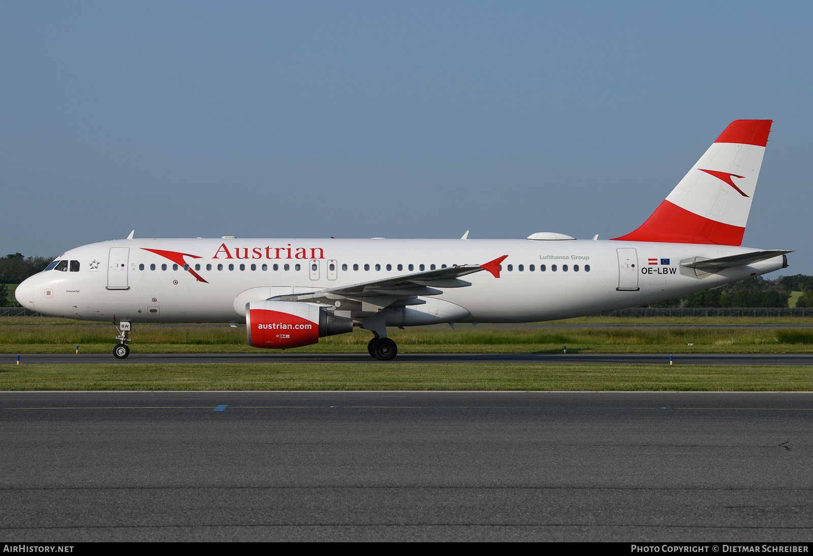 Aircraft Photo of OE-LBW | Airbus A320-214 | Austrian Airlines | AirHistory.net #655963