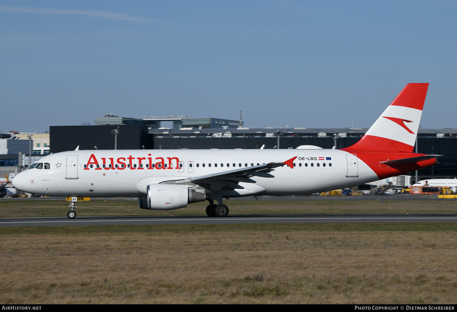 Aircraft Photo of OE-LBS | Airbus A320-214 | Austrian Airlines | AirHistory.net #655964