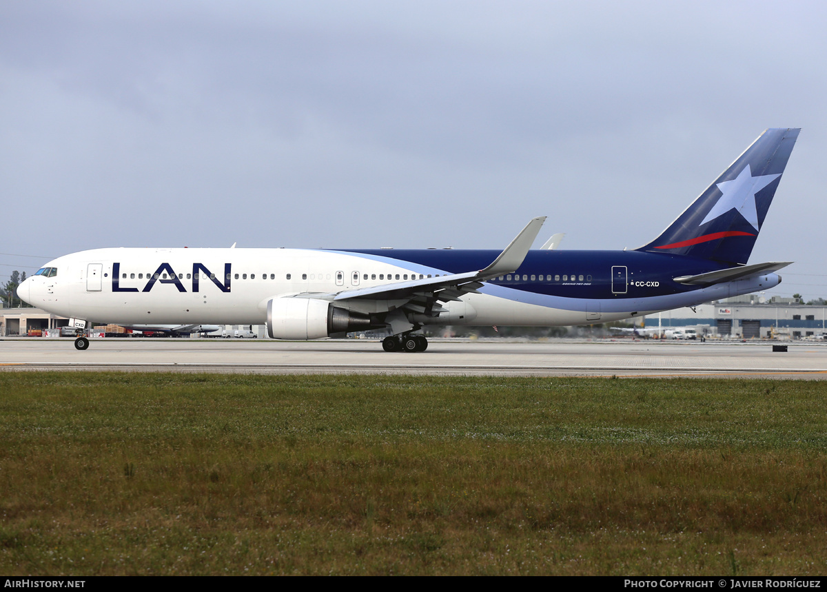 Aircraft Photo of CC-CXD | Boeing 767-316/ER | LAN Airlines - Línea Aérea Nacional | AirHistory.net #655987