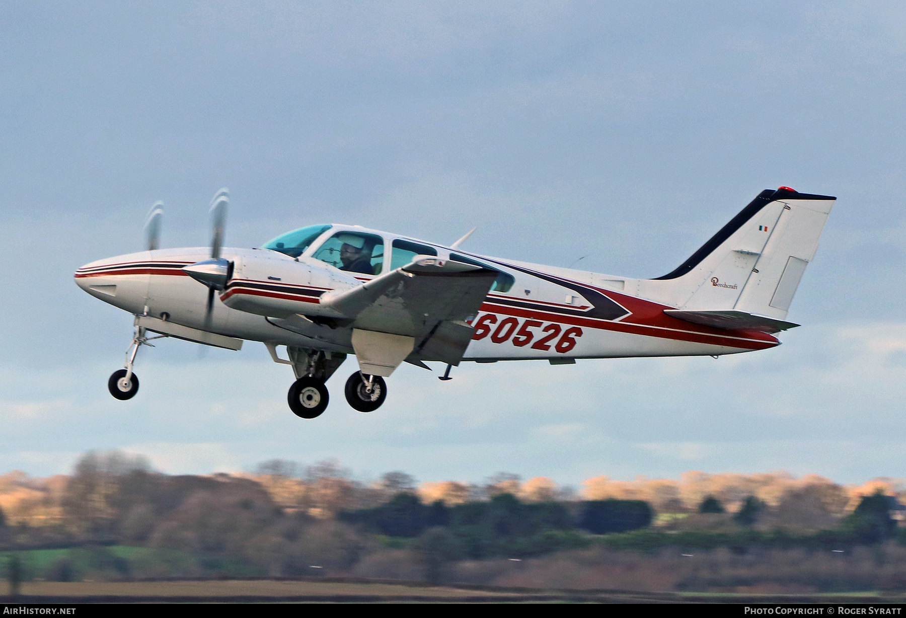 Aircraft Photo of N60526 | Beech E55 Baron | AirHistory.net #656010