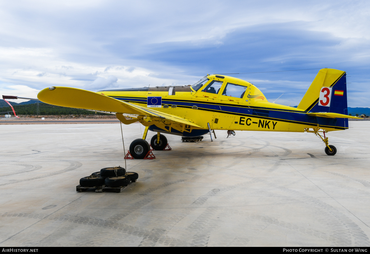 Aircraft Photo of EC-NKY | Air Tractor AT-802A | AirHistory.net #656069