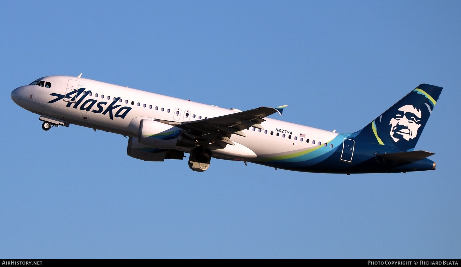 Aircraft Photo of N627VA | Airbus A320-214 | Alaska Airlines | AirHistory.net #656126