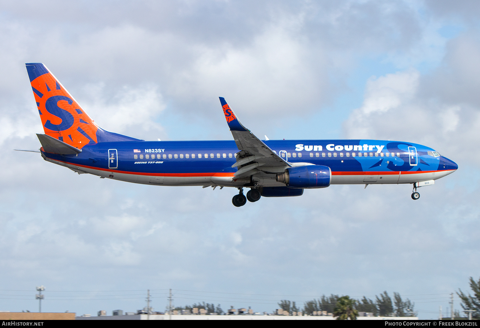 Aircraft Photo of N823SY | Boeing 737-85P | Sun Country Airlines | AirHistory.net #656137