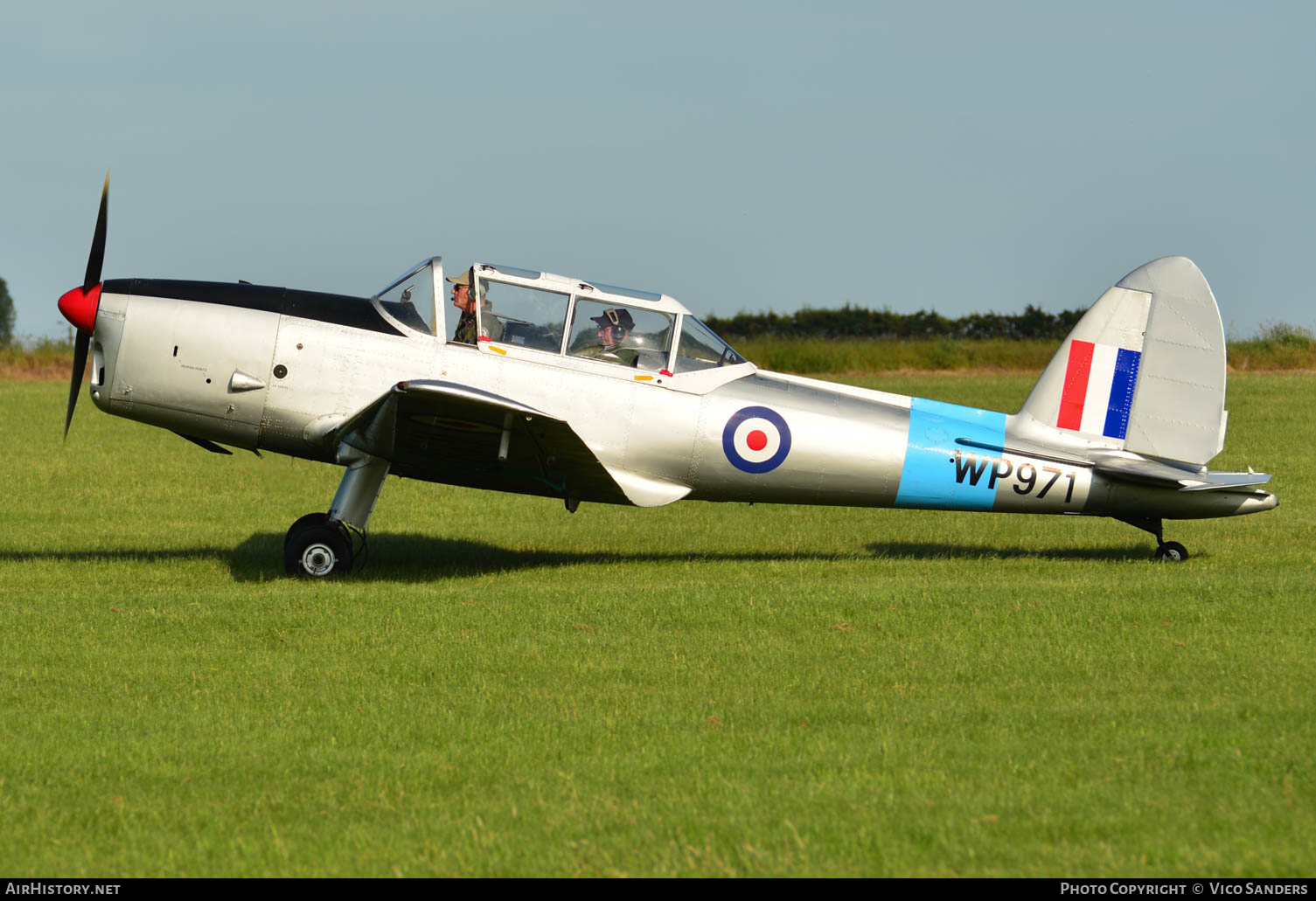 Aircraft Photo of G-ATHD / WP971 | De Havilland DHC-1 Chipmunk Mk22 | UK - Air Force | AirHistory.net #656180
