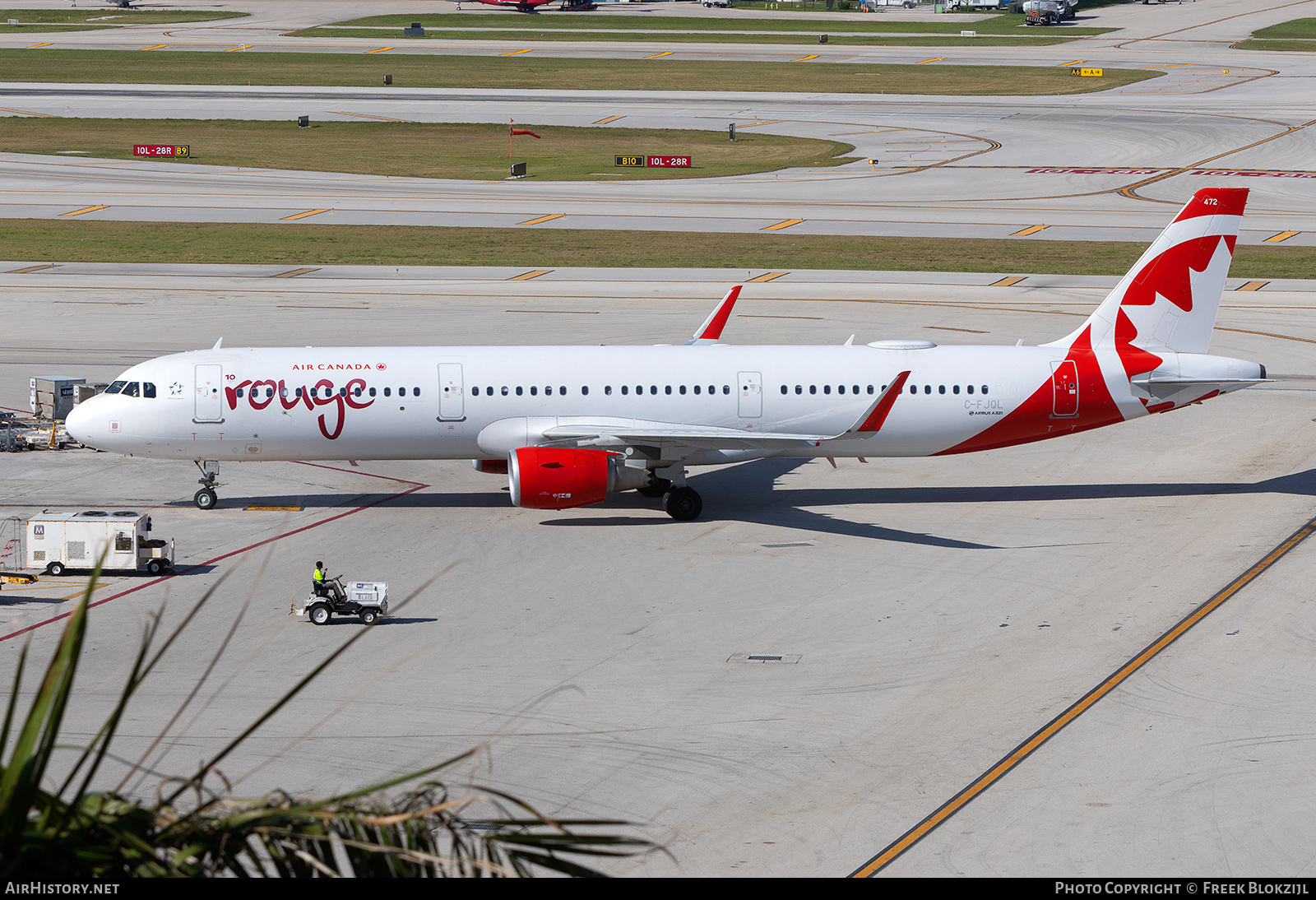 Aircraft Photo of C-FJQL | Airbus A321-211 | Air Canada Rouge | AirHistory.net #656233