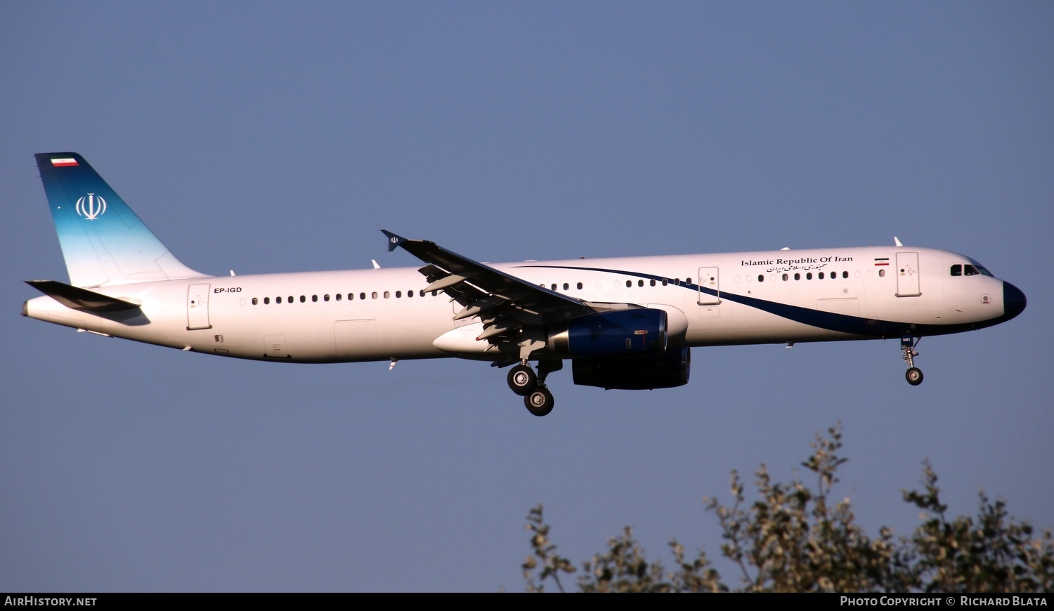 Aircraft Photo of EP-IGD | Airbus A321-231 | Islamic Republic of Iran | AirHistory.net #656263