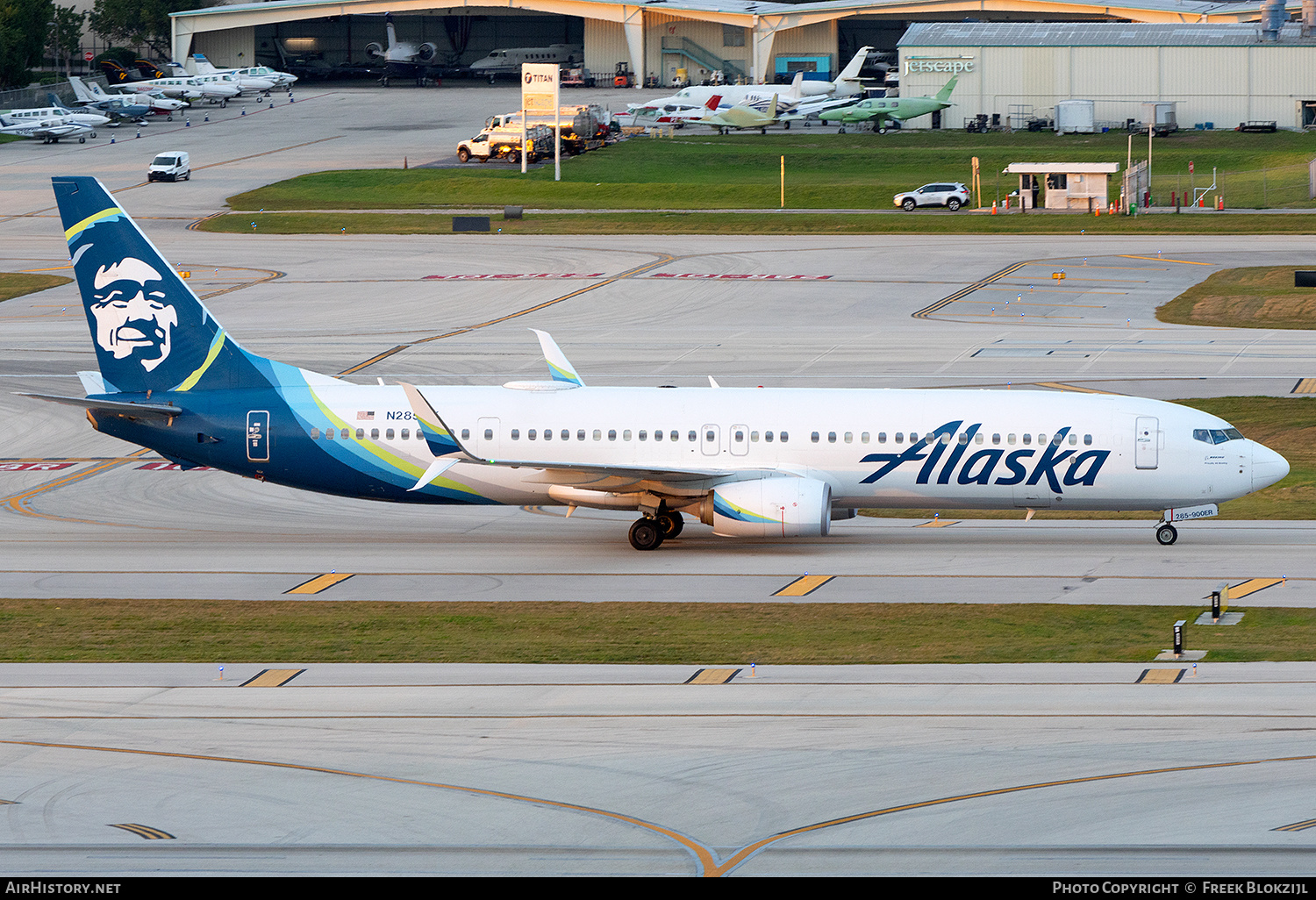 Aircraft Photo of N285AK | Boeing 737-900/ER | Alaska Airlines | AirHistory.net #656286