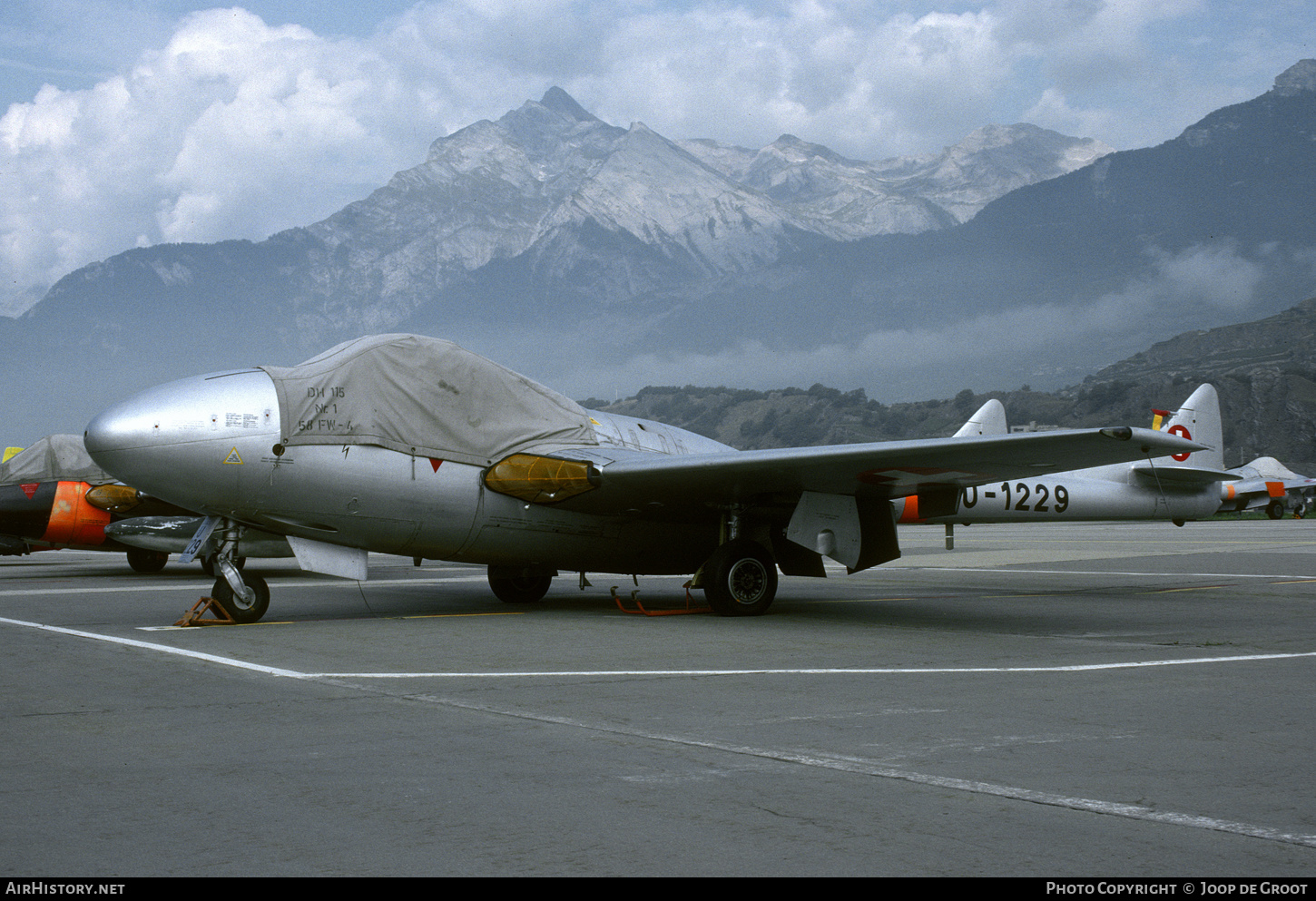 Aircraft Photo of U-1229 | De Havilland D.H. 115 Vampire T55 | AirHistory.net #656333