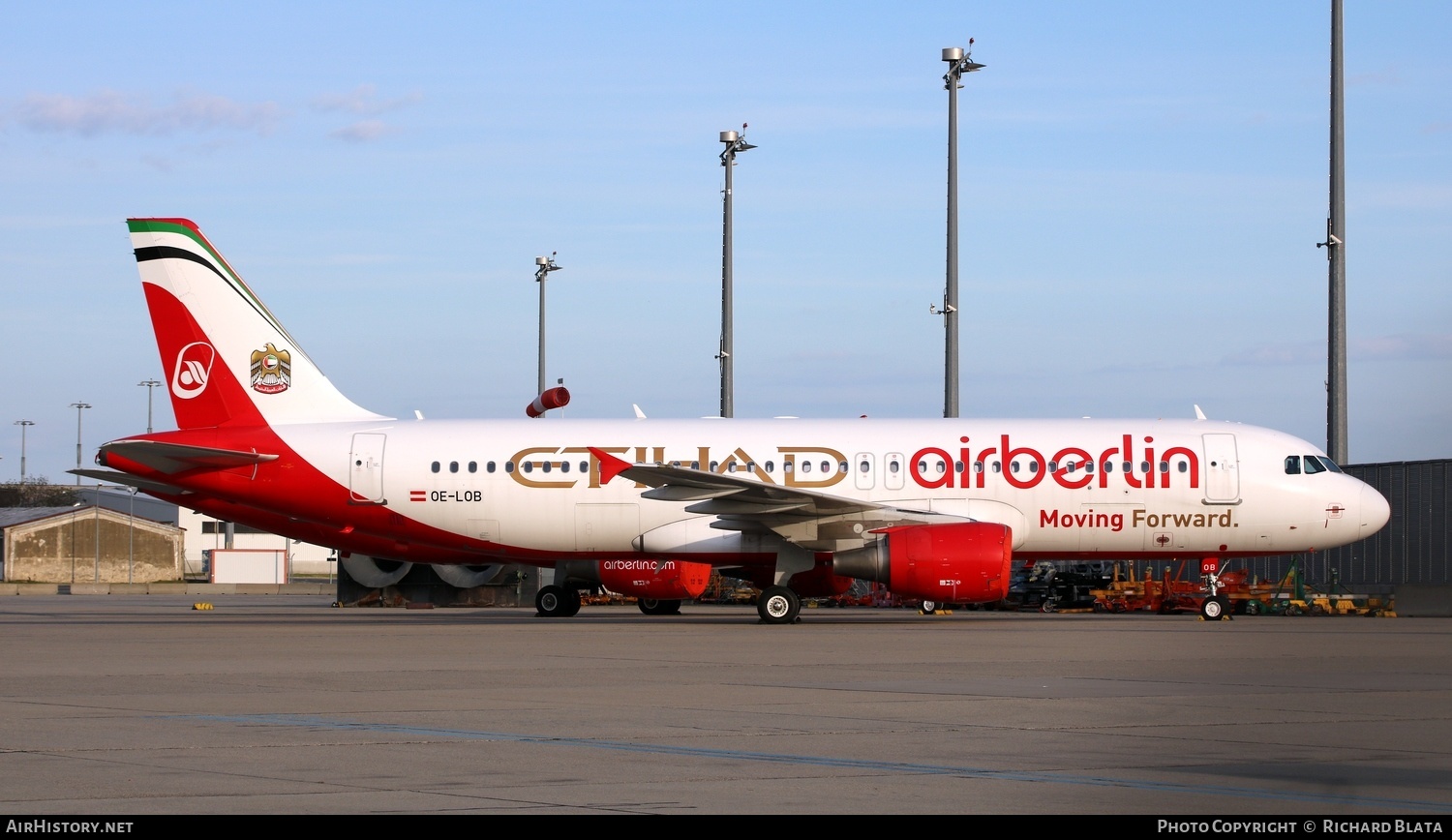 Aircraft Photo of OE-LOB | Airbus A320-214 | Air Berlin | AirHistory.net #656342