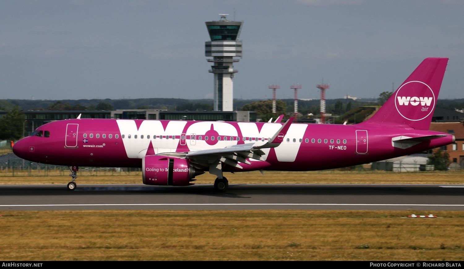 Aircraft Photo of TF-NEO | Airbus A320-251N | WOW Air | AirHistory.net #656413