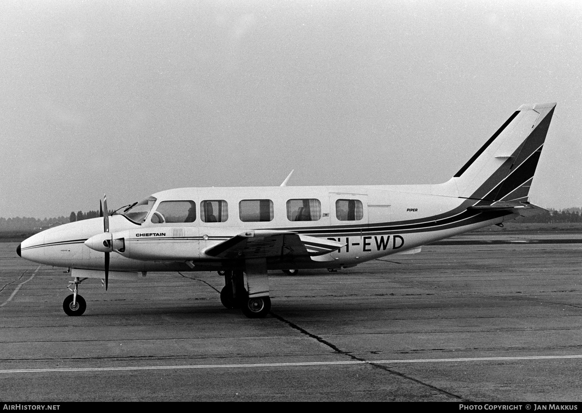 Aircraft Photo of PH-EWD | Piper PA-31-350 Chieftain | AirHistory.net #656476