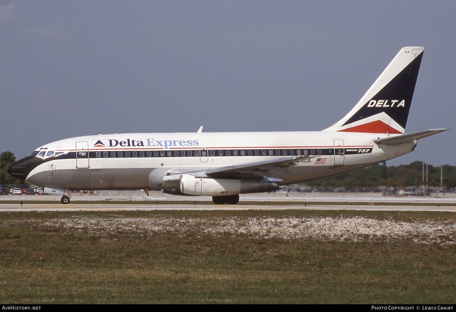 Aircraft Photo of N314DA | Boeing 737-232/Adv | Delta Express | AirHistory.net #656482