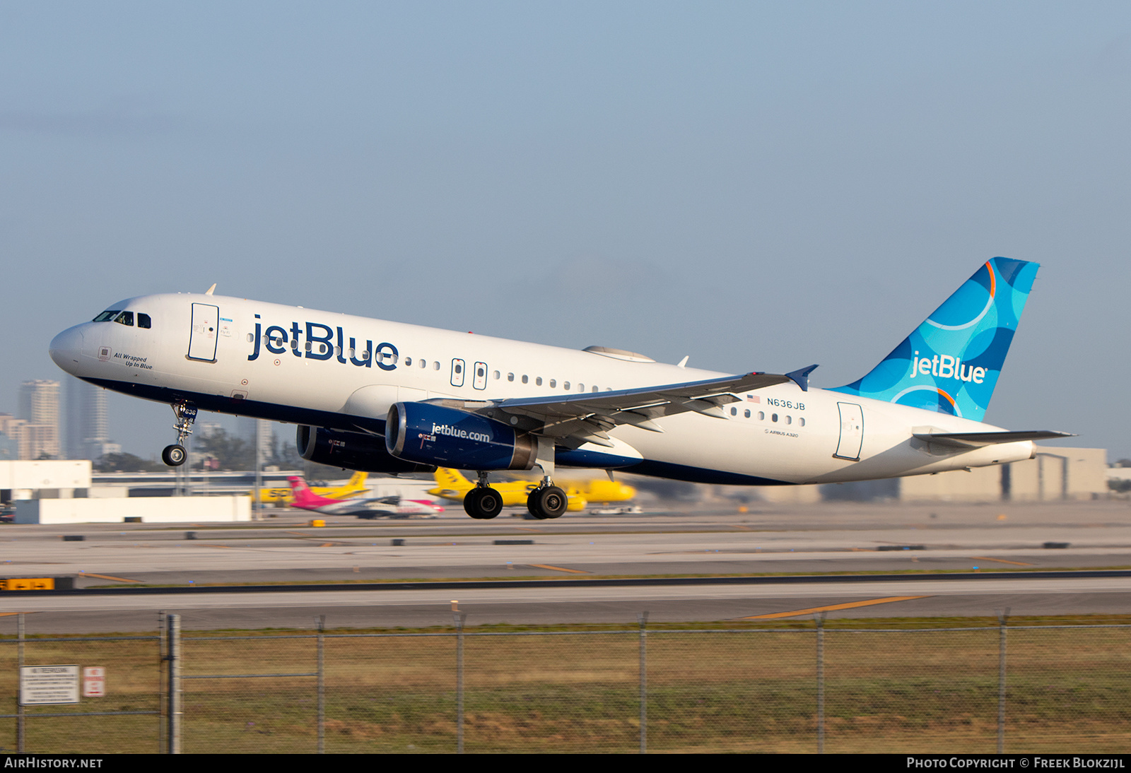 Aircraft Photo of N636JB | Airbus A320-232 | JetBlue Airways | AirHistory.net #656670