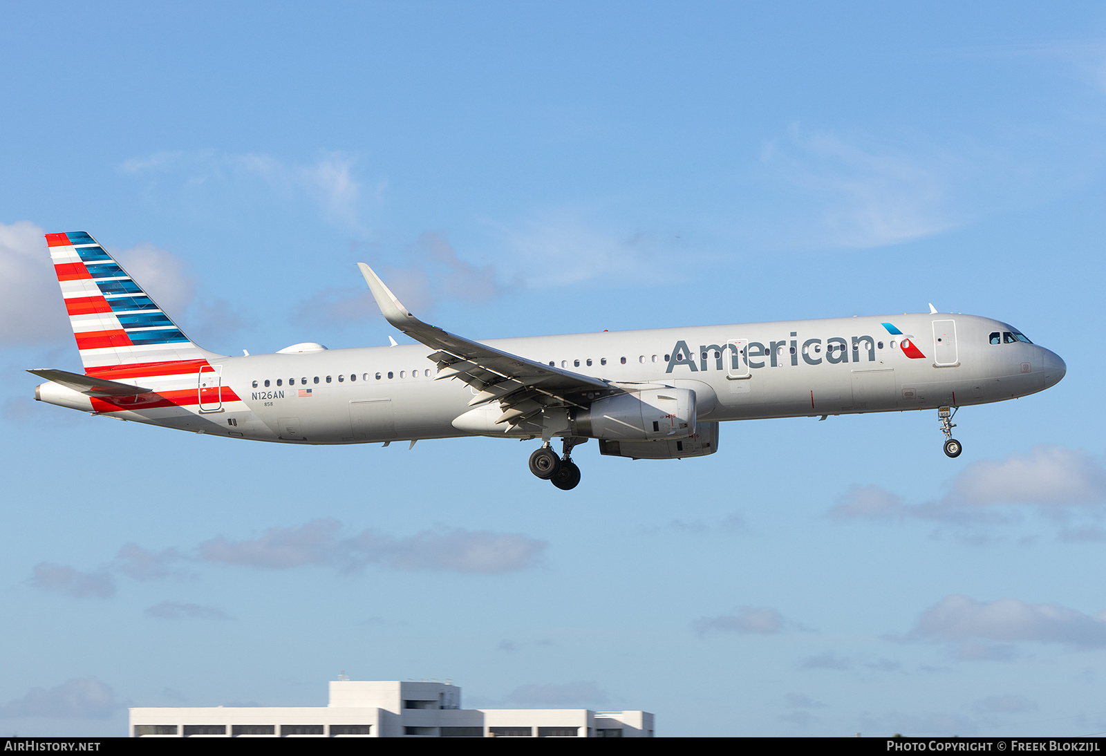 Aircraft Photo of N126AN | Airbus A321-231 | American Airlines | AirHistory.net #656781