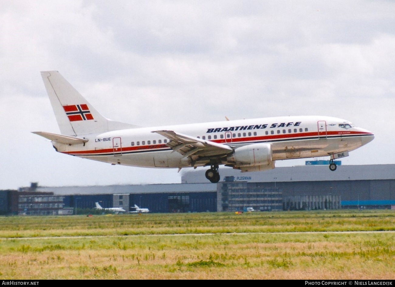 Aircraft Photo of LN-BUE | Boeing 737-505 | Braathens SAFE | AirHistory.net #656839