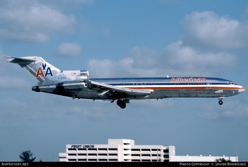 Aircraft Photo of N729AA | Boeing 727-227/Adv | American Airlines | AirHistory.net #656844
