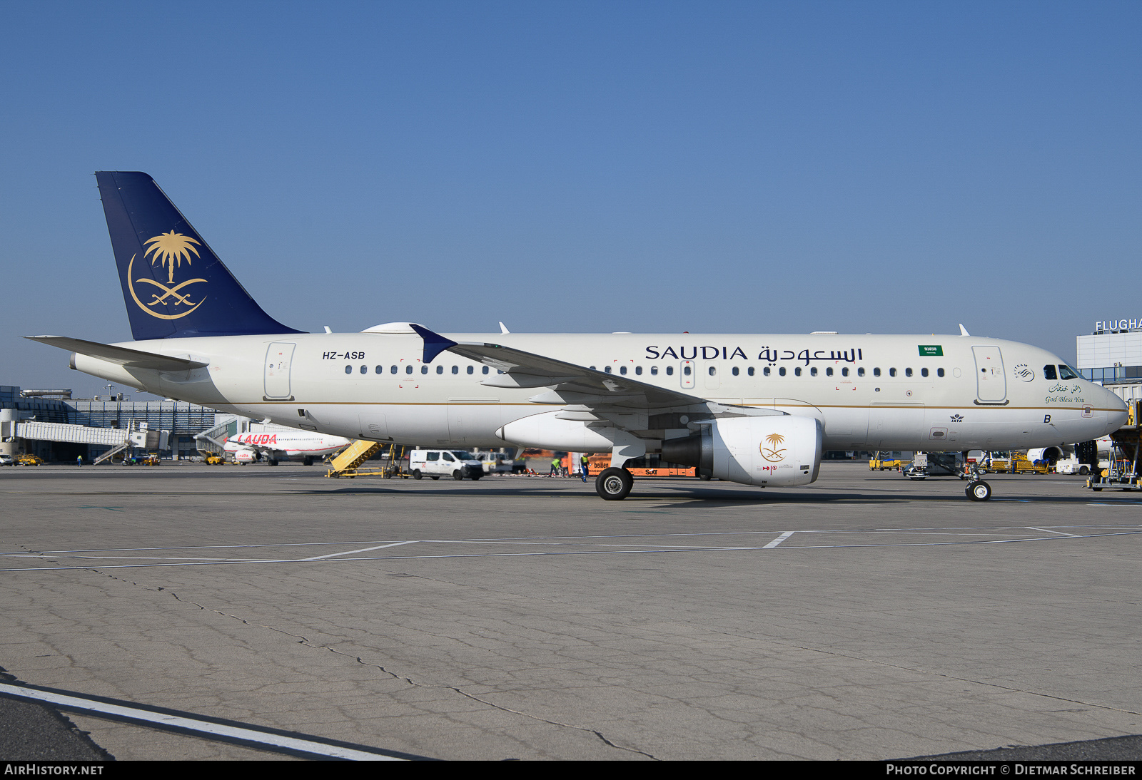 Aircraft Photo of HZ-ASB | Airbus A320-214 | Saudia - Saudi Arabian Airlines | AirHistory.net #656895