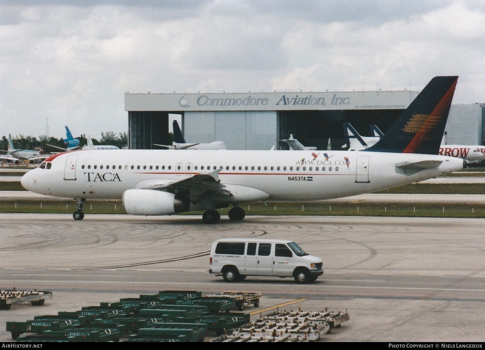 Aircraft Photo of N453TA | Airbus A320-233 | TACA - Transportes Aéreos Centro Americanos | AirHistory.net #656899