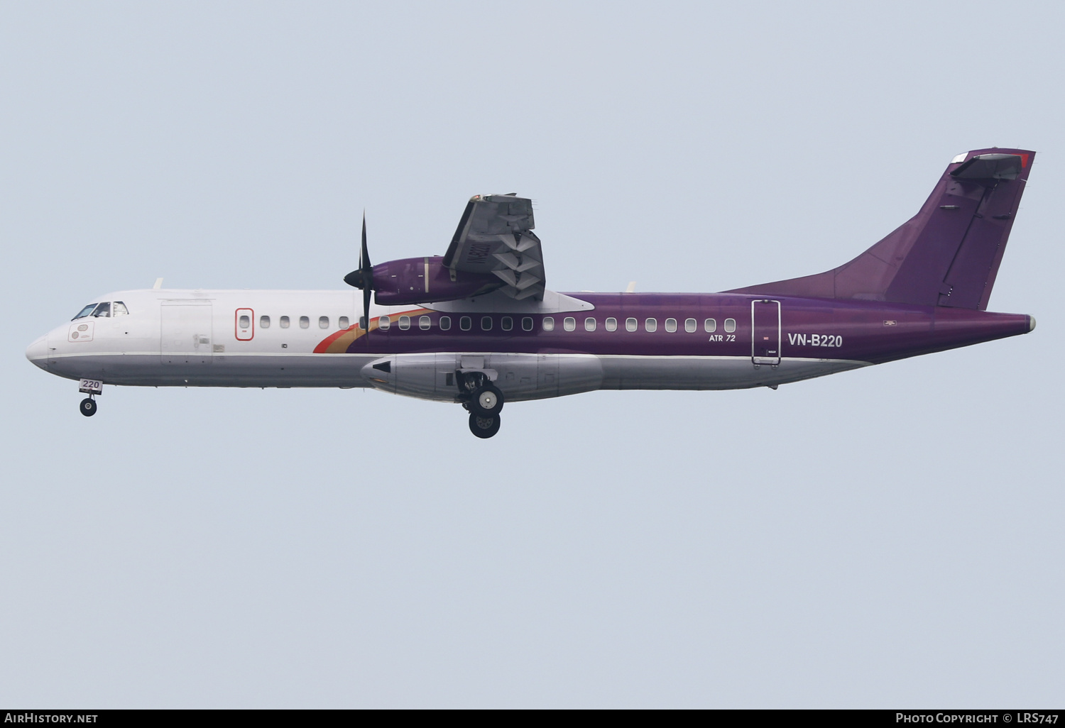 Aircraft Photo of VN-B220 | ATR ATR-72-500 (ATR-72-212A) | Vietnam Air Services - VASCO | AirHistory.net #657052